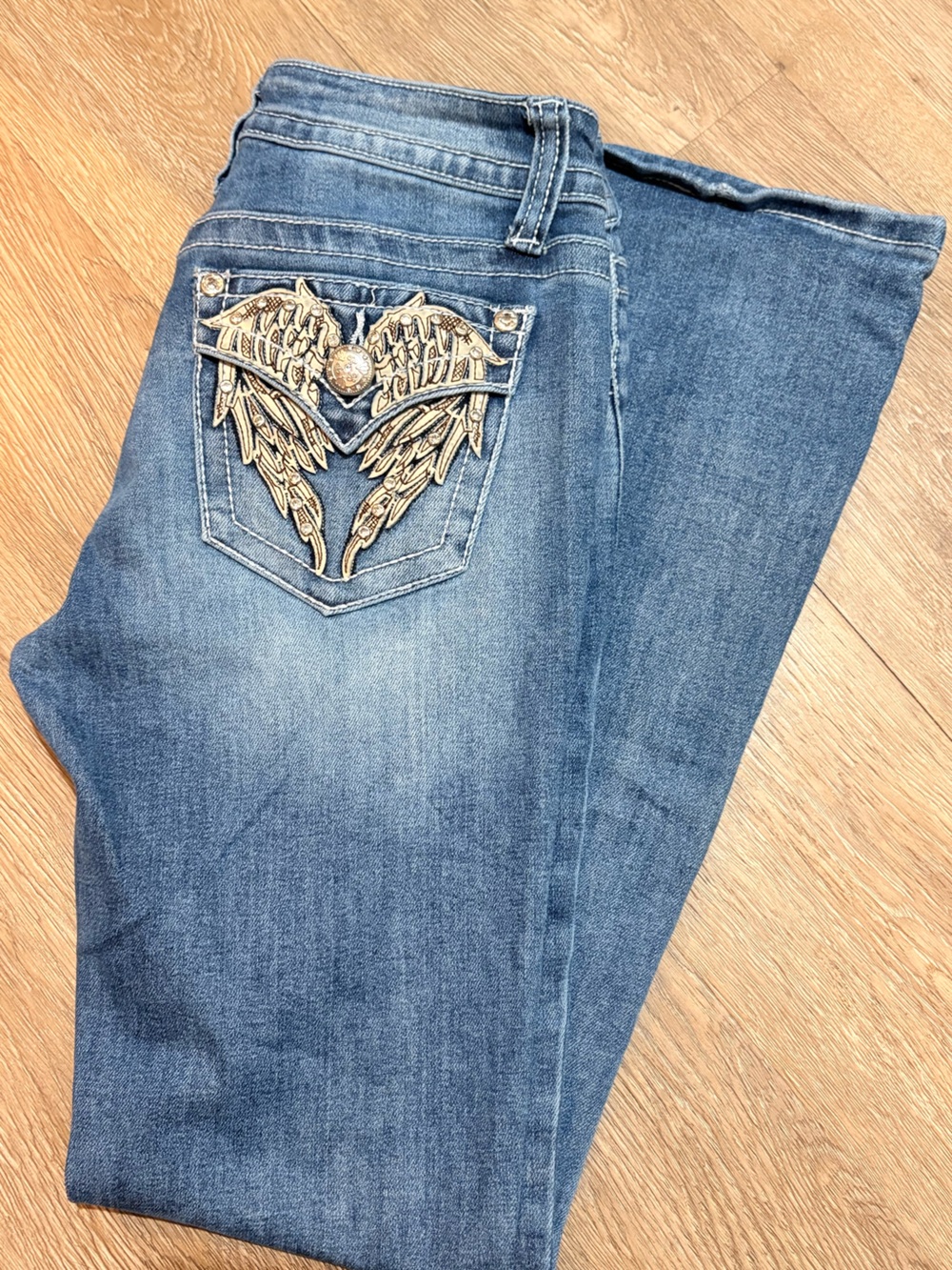 Fire & Rain Women's Light Blue Flare Jeans - Mid-Rise Stretch Denim